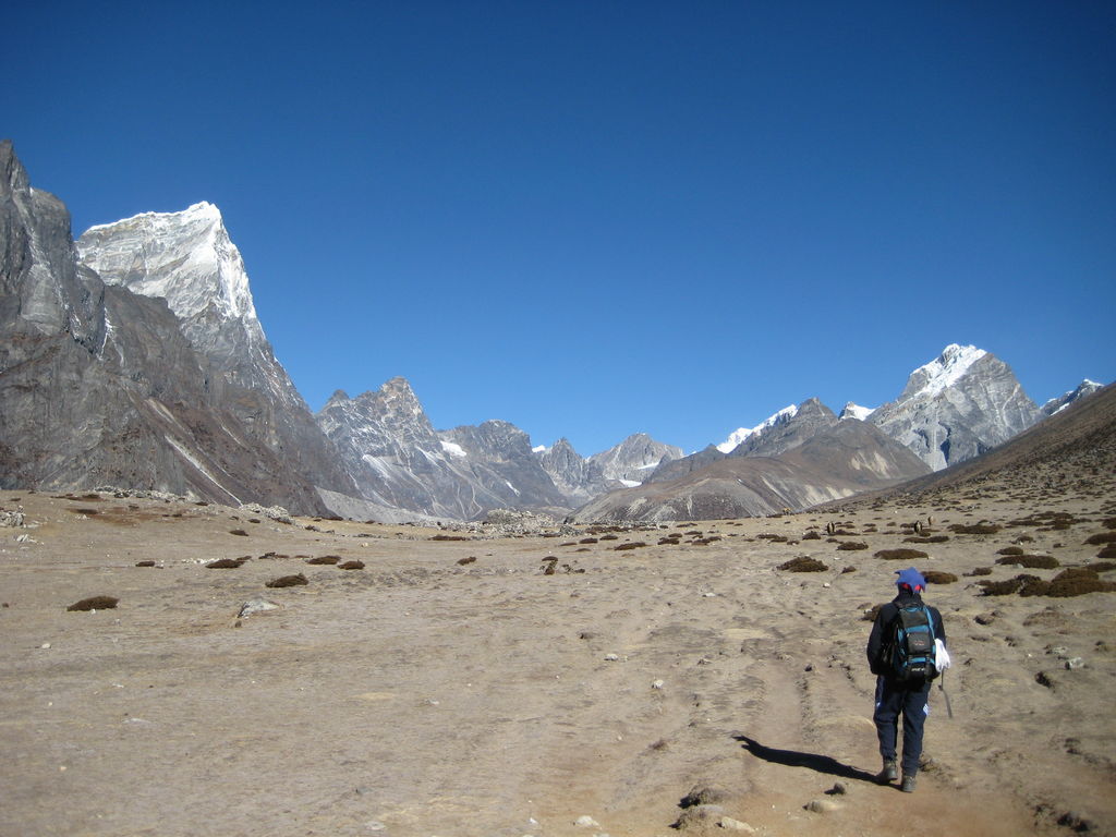 Barren landscape heading north from Dingboche