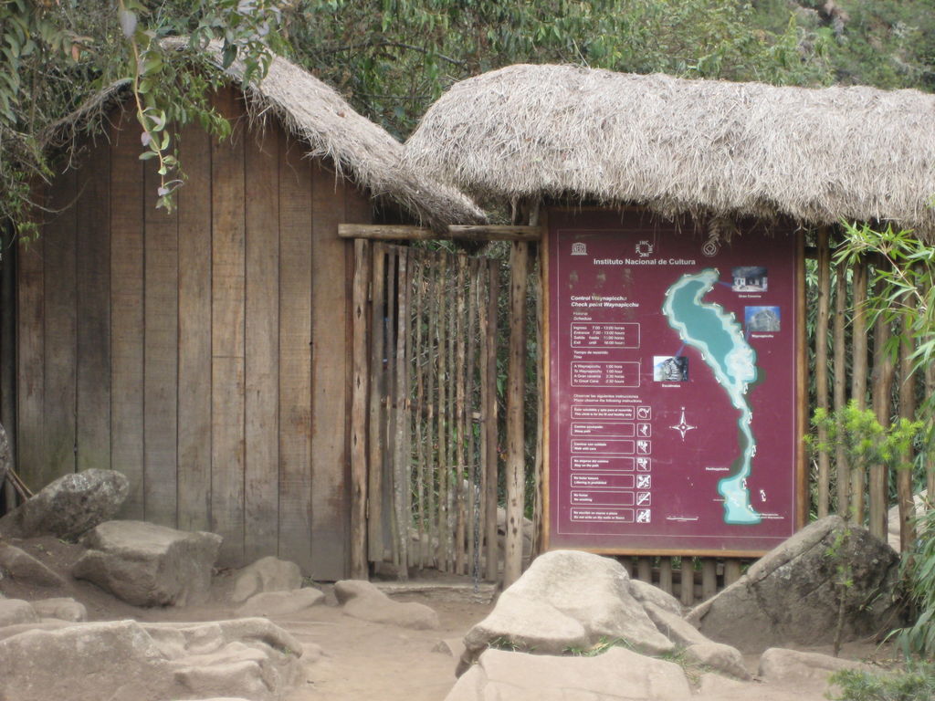 The gateway to the Huayna Picchu climb